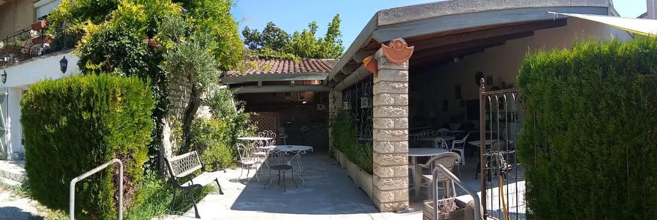 Hotel Font De Lauro Saumane-de-Vaucluse Екстер'єр фото